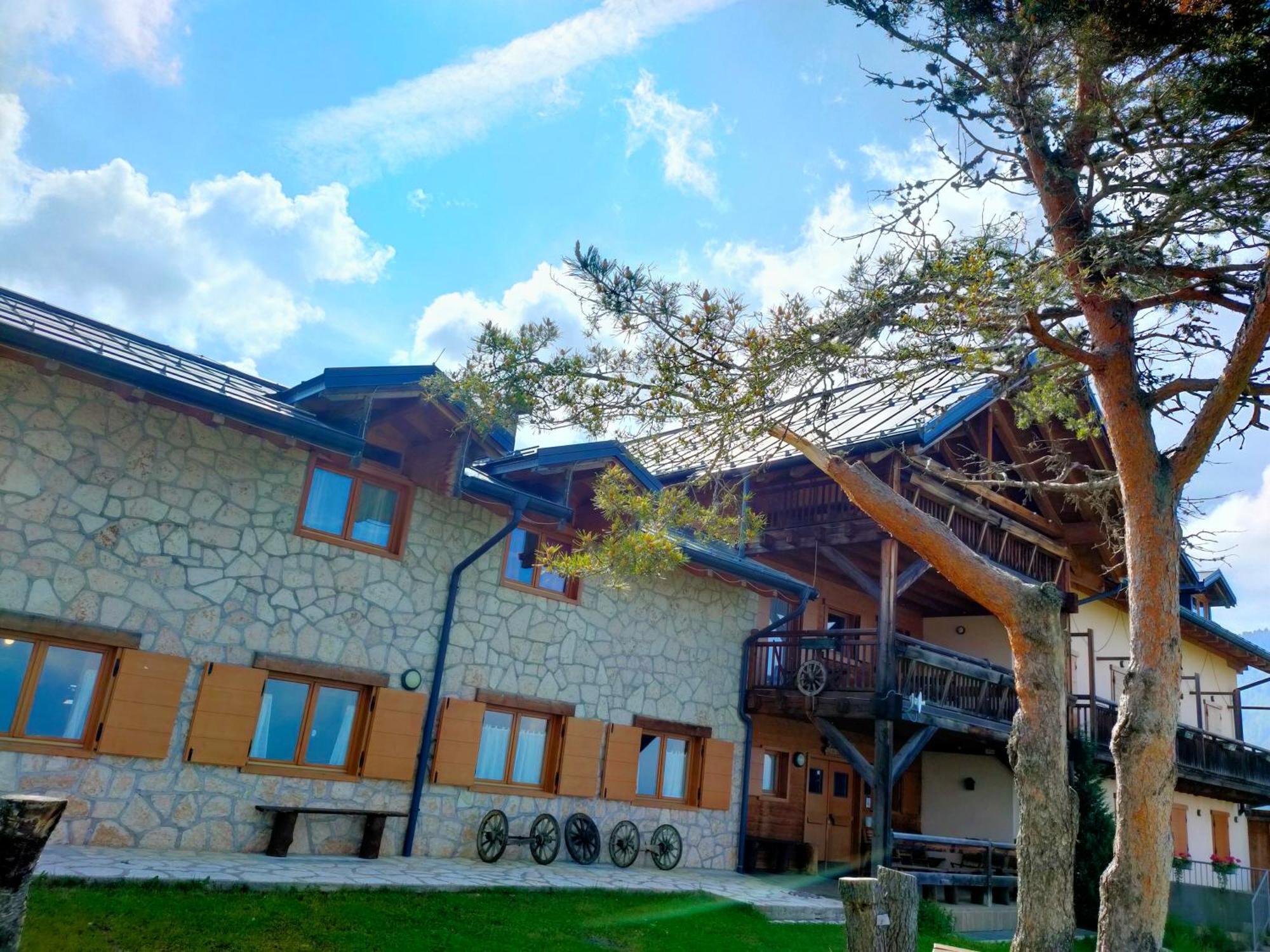 Rifugio Predaia Ai Todes'ci