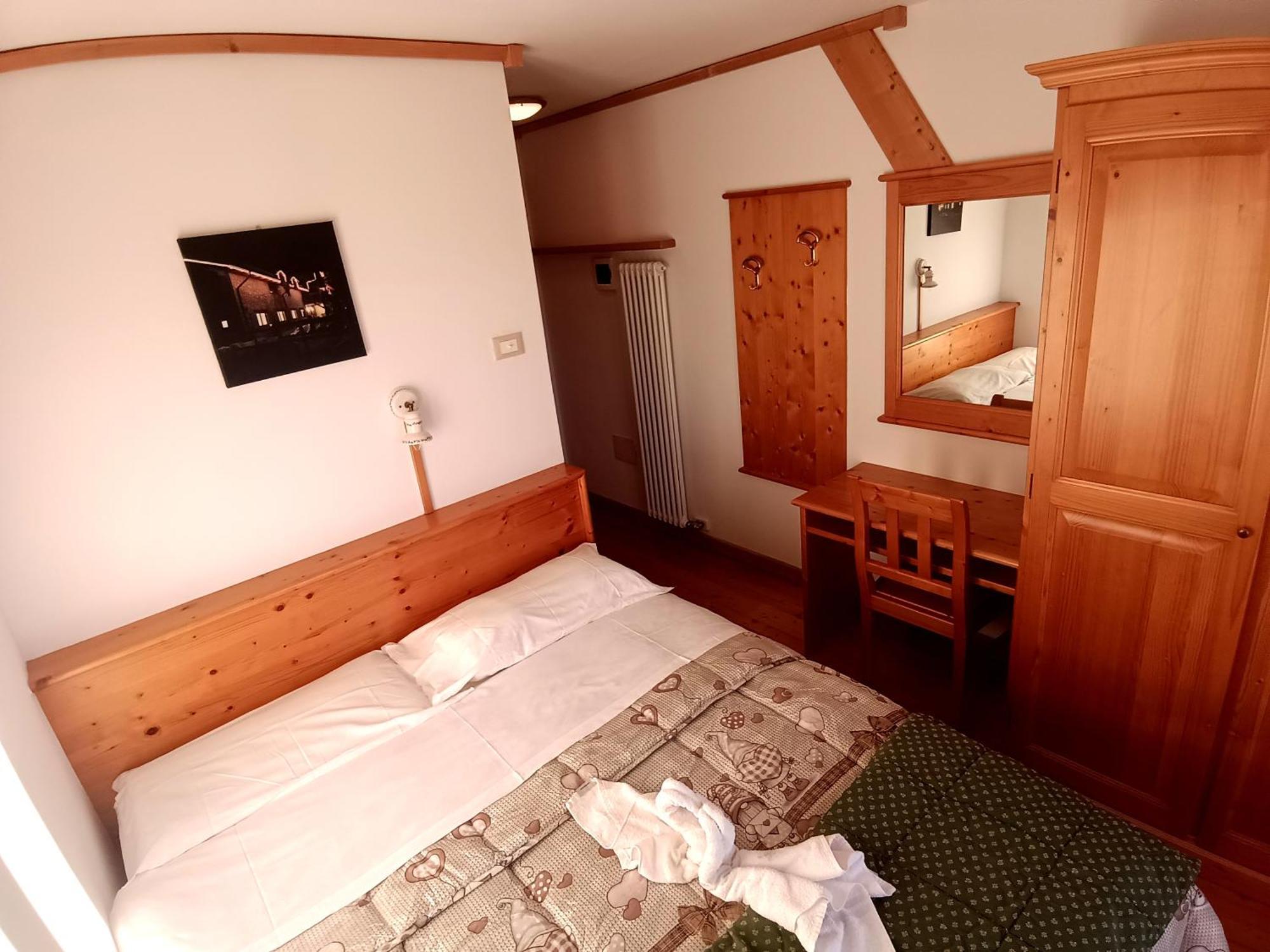 Rifugio Predaia Ai Todes'ci Hotel